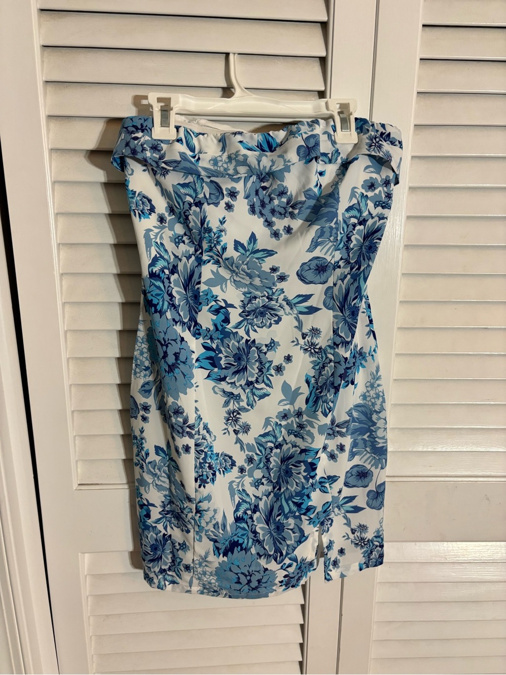 Thats So Fetch Blue Floral Strapless Dress